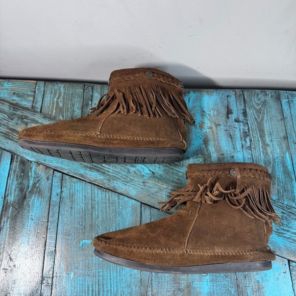 Minnetonka Suede Ankle Moccasins Size 9 - Picture 2 of 13